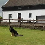 Ferienhaus In Kalterherberg Mit Terrasse, Grill Und Garten